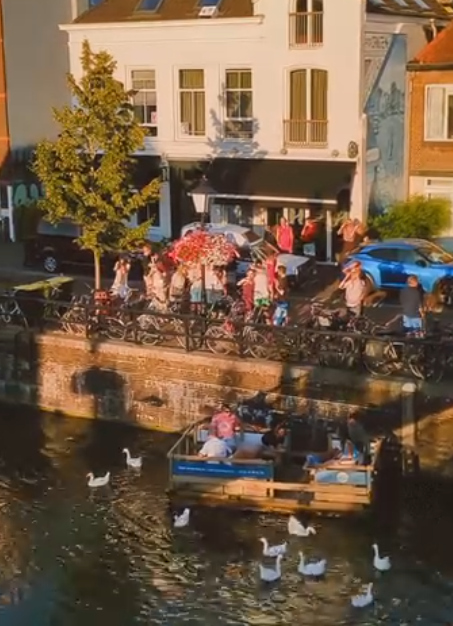 TERRASBOOT & DE KLEINE KAPITEIN TERRASBOOT & DE KLEINE KAPITEIN